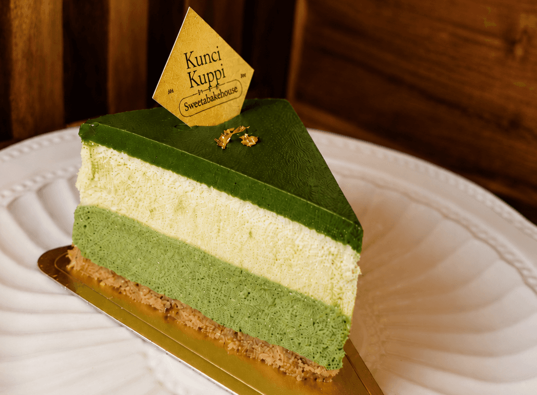 Matcha Mousse Cake