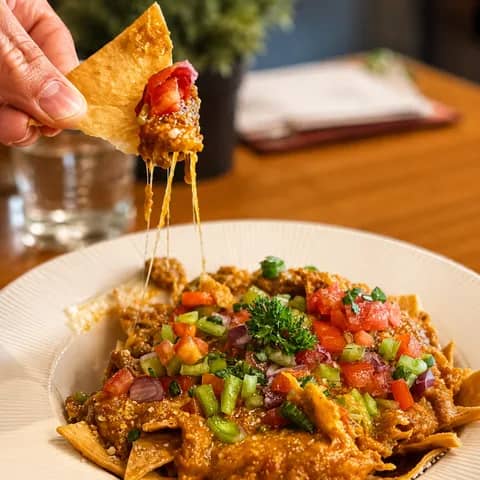 Dabu-Dabu Cheesy Nachos Meatball